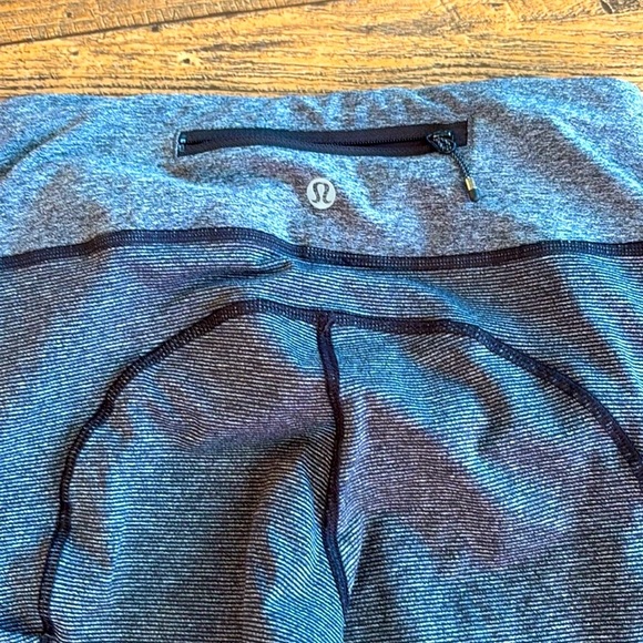 Lululemon Speed Up Tight Leggings | Size 4 - Picture 4 of 7